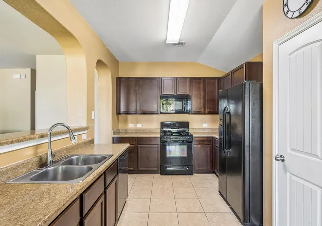 Photo 3 of Single family home for sale at 4600 Tiddle Ln, Pflugerville, TX 78660 | MLS# 7907162 | Listing updated on 2026-10-27