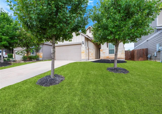 Photo 3 of Single family home for sale at 120 Cascata Way, Liberty Hill, TX 78642 | MLS# 1145123 | Listing updated on 2026-10-23