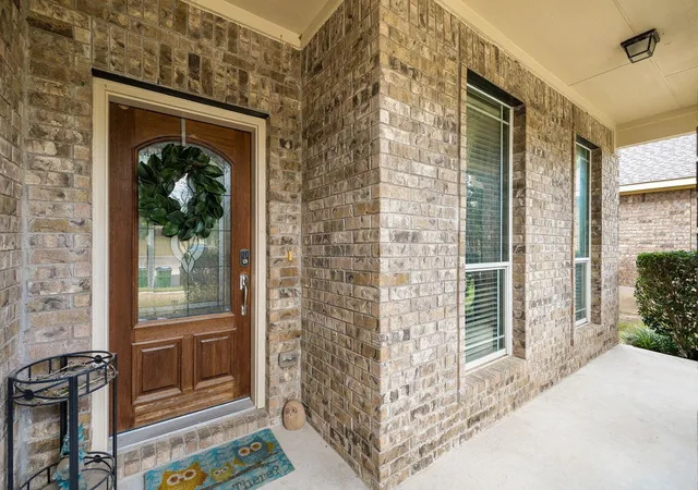 Photo 2 of Single family home for sale at 134 Paul Azinger Dr, Round Rock, TX 78664 | MLS# 3004988 | Listing updated on 2026-10-19