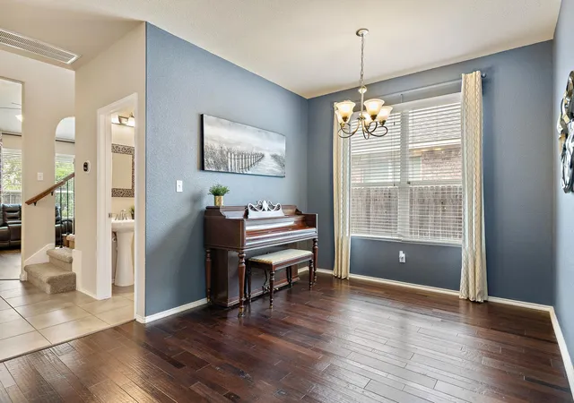 Photo 4 of Single family home for sale at 134 Paul Azinger Dr, Round Rock, TX 78664 | MLS# 3004988 | Listing updated on 2026-10-19