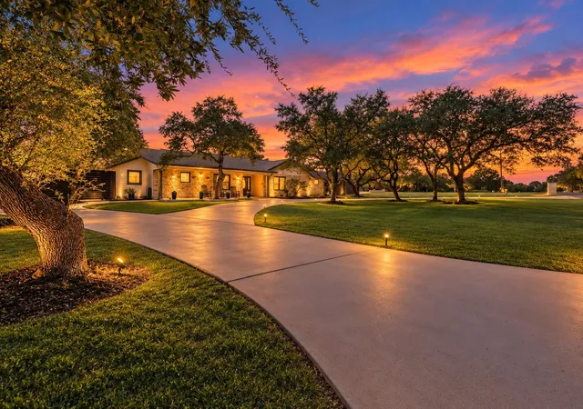 Photo 2 of Sale Pending at 10001 Cerro Alto Cv, Austin, TX 78733 | MLS# 5853968 | Listing updated on 2026-10-28