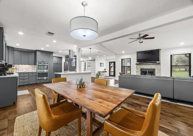 Photo 4 of Sale Pending at 10001 Cerro Alto Cv, Austin, TX 78733 | MLS# 5853968 | Listing updated on 2026-10-28