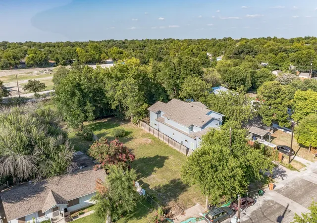 Photo 4 of Land for sale at 410 Swanee Dr, Austin, TX 78752 | MLS# 9102474 | Listing updated on 2026-10-15