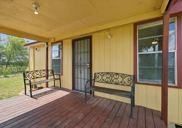 Photo 3 of Single family home for sale at 7033 Fm County Rd 957, Schulenburg, TX 78956 | MLS# 1257517 | Listing updated on 2026-10-26