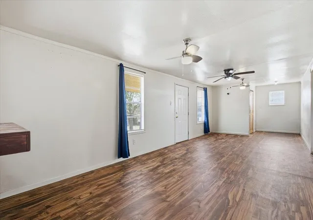Photo 3 of Single family home for sale at 7033 Fm County Rd 957, Schulenburg, TX 78956 | MLS# 1257517 | Listing updated on 2026-10-26