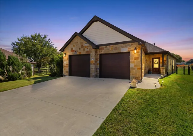 Single family home for sale at 135 Pinehurst St, Meadowlakes, TX 78654 | MLS# 8269664