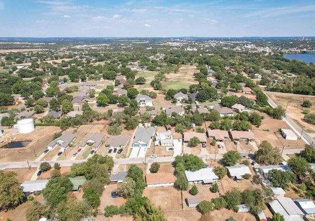 Photo 4 of Single family home for sale at 1108 Cedar Dr, Marble Falls, TX 78654 | MLS# 6354402 | Listing updated on 2026-10-27