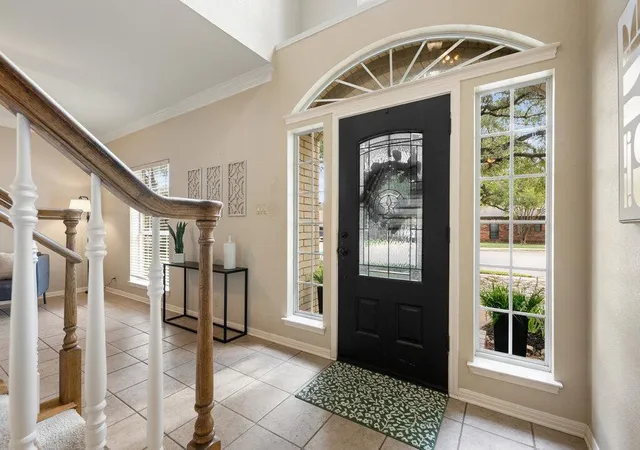 Photo 3 of Sale Pending at 10404 Wolftrap Dr, Austin, TX 78749 | MLS# 4697651 | Listing updated on 2026-10-28