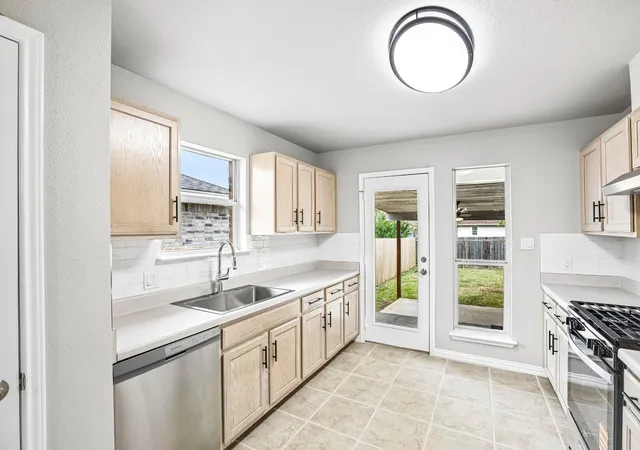 Photo 4 of Sale Pending at 116 Wilderness Trl, Elgin, TX 78621 | MLS# 9293200 | Listing updated on 2026-10-28