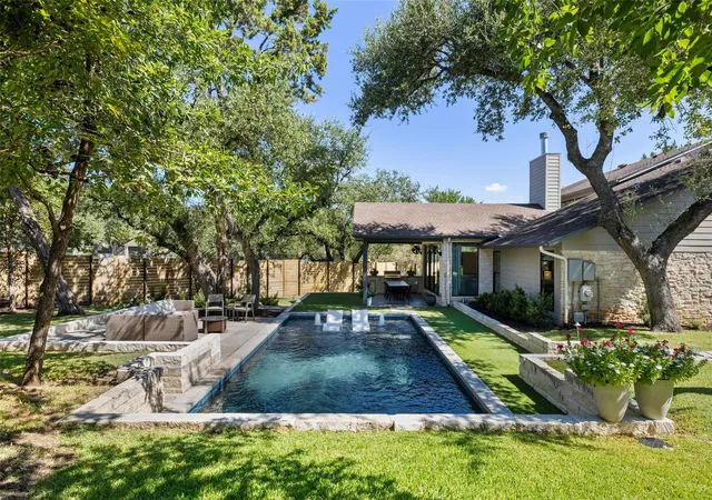 Photo 1 of Single family home for sale at 1500 Surrey Hl Dr, Austin, TX 78746 | MLS# 5323643 | Listing updated on 2026-10-24