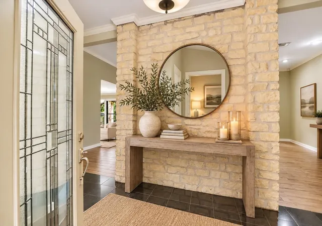 Photo 2 of Single family home for sale at 104 Indian Bnd Dr, Lakeway, TX 78734 | MLS# 1875171 | Listing updated on 2026-10-29