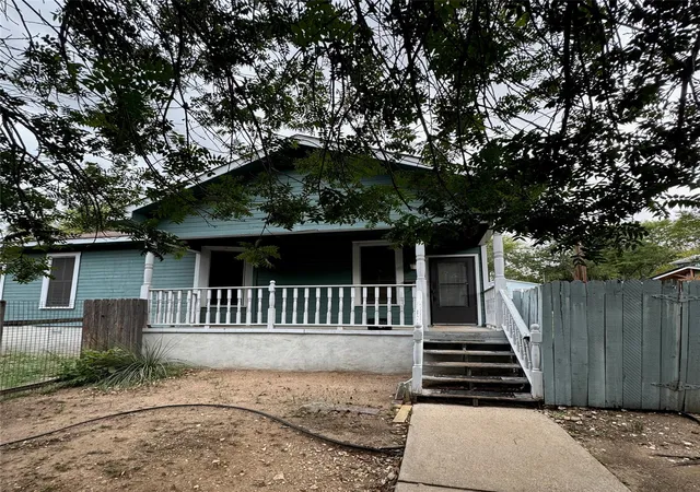 Single family home for sale at 2503 Walter St, Austin, TX 78702 | MLS# 3719457