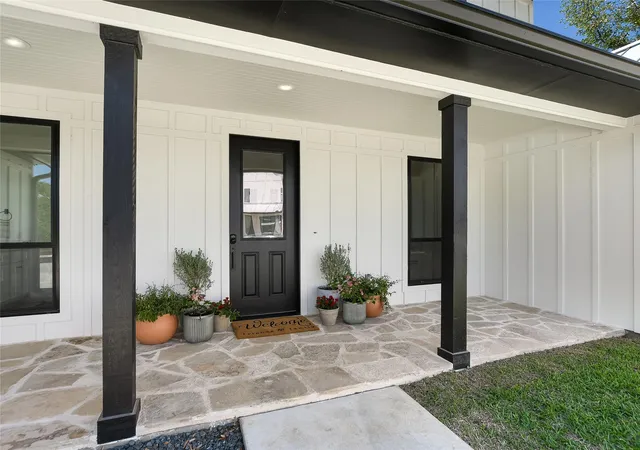 Photo 4 of Single family home for sale at 2411 Cherry Ln, Kingsland, TX 78639 | MLS# 7091454 | Listing updated on 2026-10-16