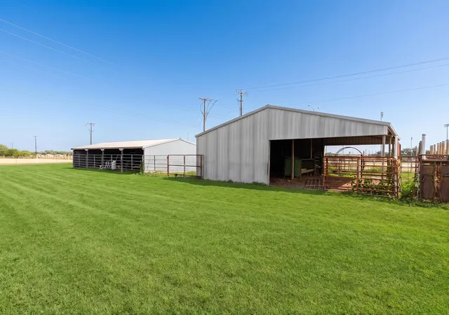 Photo 2 of Single family home for sale at 15 Brenda Ln, Round Rock, TX 78665 | MLS# 2130068 | Listing updated on 2026-10-21