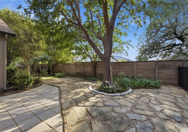 Photo 3 of Single family home for sale at 103 Dewberry Dr, Georgetown, TX 78633 | MLS# 2463693 | Listing updated on 2026-10-23