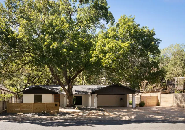 Photo 3 of Single family home for sale at 2620 Pecos St, Austin, TX 78703 | MLS# 7565962 | Listing updated on 2026-10-25