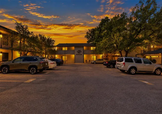 Photo 4 of Condo for sale at 1111 W 10th Street #213, Austin, TX 78703 | MLS# 8812302 | Listing updated on 2026-10-28
