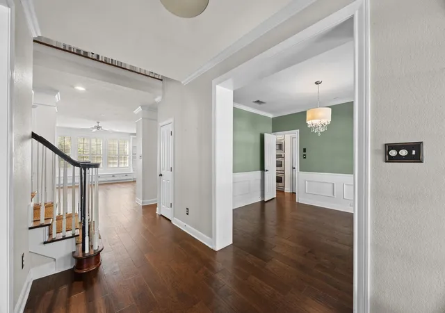 Photo 3 of Single family home for sale at 2303 Tower Dr, Austin, TX 78703 | MLS# 2999910 | Listing updated on 2026-10-17