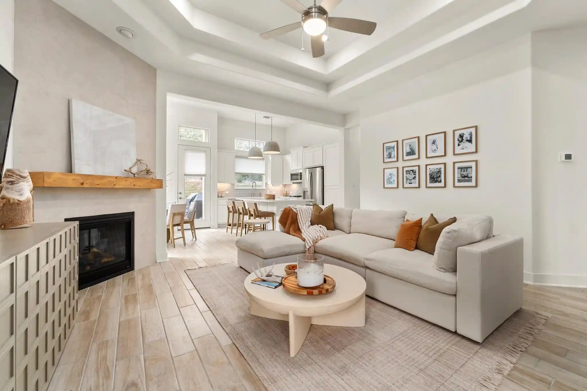 Listing Photo 2 - Condo for sale in 115 Beneteau Dr located at 115 Beneteau Dr, Austin, TX 78738 - Unit 115 Beneteau Dr