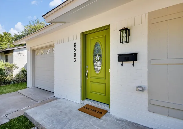 Photo 4 of Single family home for sale at 8503 Stillwood Ln, Austin, TX 78757 | MLS# 3445926 | Listing updated on 2026-10-28