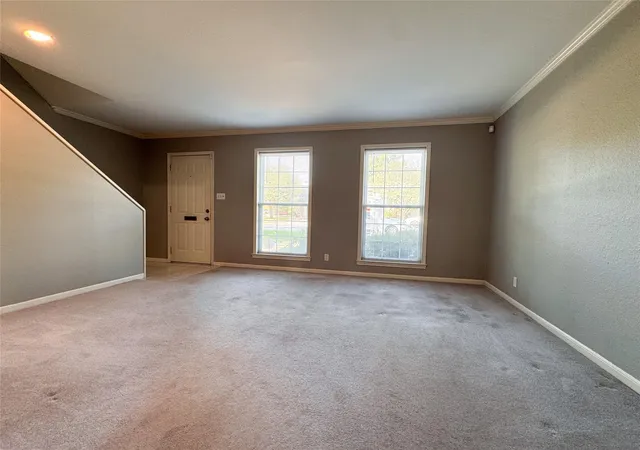 Listing Photo 4 - Condo for sale in building located at 6103 Bullard Dr, Austin, TX 78757 - Unit #2