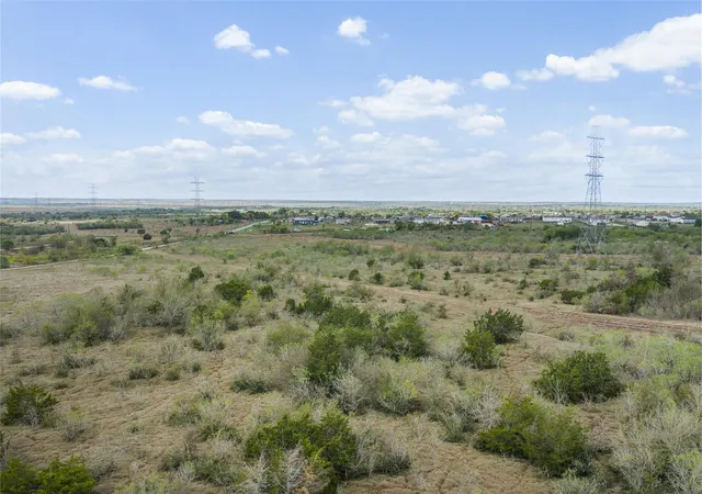Photo 4 of House for sale at 1001 Schubert Ln, Niederwald, TX 78640 | MLS# 8938053 | Listing updated on 2026-10-22