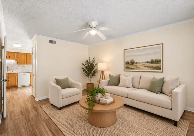 Listing Photo 4 - Condo for sale in building located at 3008 Whisper Oaks Ln, Georgetown, TX 78628 - Unit #B