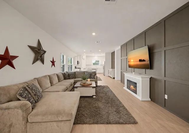 Photo 4 of Single family home for sale at 104 Vista Park Ln, Georgetown, TX 78628 | MLS# 6077733 | Listing updated on 2026-10-27
