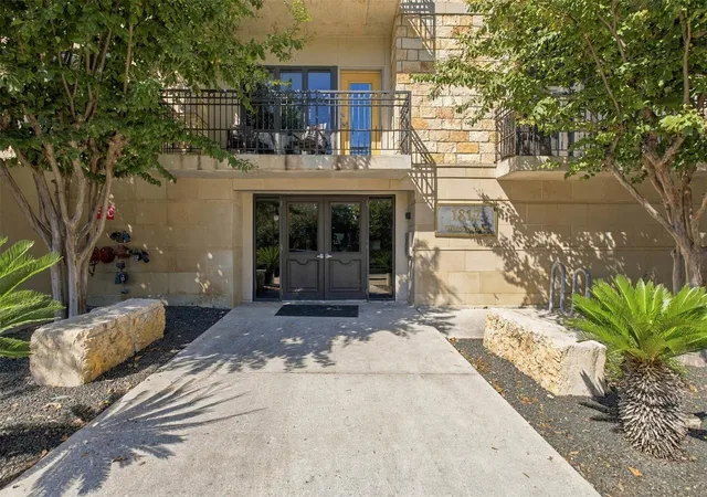 Photo 3 of Condo for sale at 1812 West Ave #106, Austin, TX 78701 | MLS# 7208493 | Listing updated on 2026-10-23