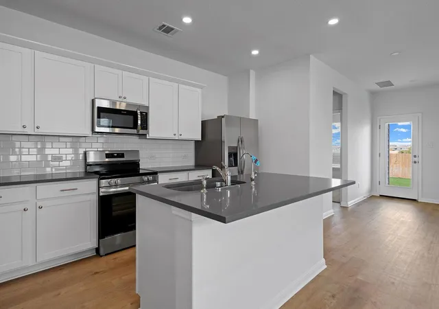 Photo 3 of Single family home for sale at 532 The Duke Dr, Jarrell, TX 76537 | MLS# 6752425 | Listing updated on 2026-10-16