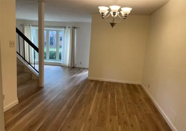 Listing Photo 5 - Condo for sale in building located at 7269 Creekside Dr, Austin, TX 78752