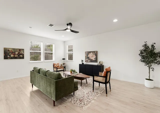 Photo 4 of Single family home for sale at 10220 Bankhead Dr, Austin, TX 78747 | MLS# 3431382 | Listing updated on 2026-10-20