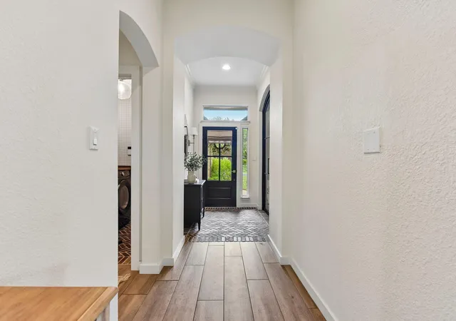 Photo 4 of Single family home for sale at 6848 La Concha Pass, Austin, TX 78749 | MLS# 2114449 | Listing updated on 2026-10-23
