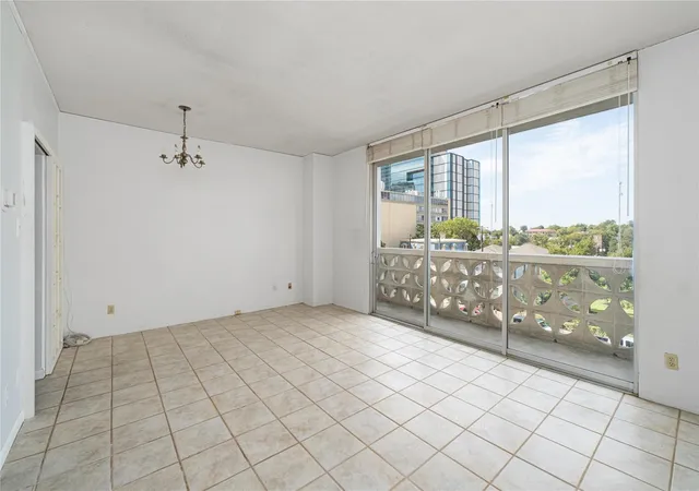 Photo 3 of Condo for sale at 1801 Lavaca St #3B, Austin, TX 78701 | MLS# 1718920 | Listing updated on 2026-10-22