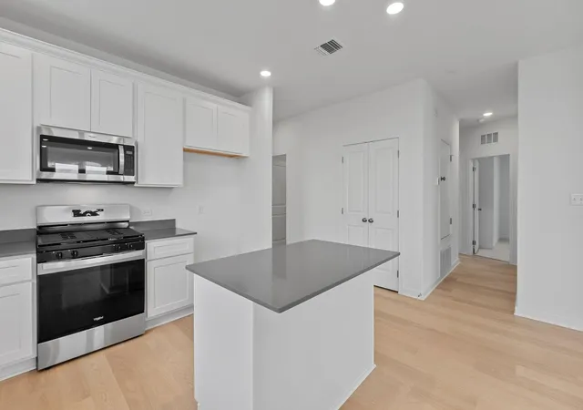 Photo 3 of Single family home for sale at 260 Elk Ave, San Marcos, TX 78666 | MLS# 1793288 | Listing updated on 2026-10-21