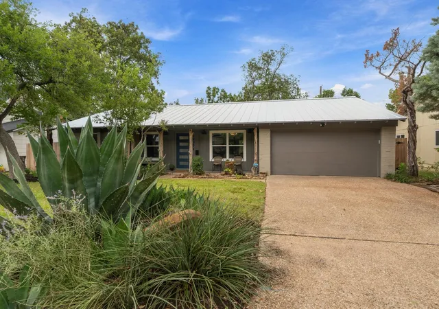 Photo 2 of Sale Pending at 1805 Redlands St, Austin, TX 78757 | MLS# 3355706 | Listing updated on 2026-10-26