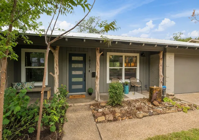 Photo 3 of Sale Pending at 1805 Redlands St, Austin, TX 78757 | MLS# 3355706 | Listing updated on 2026-10-26
