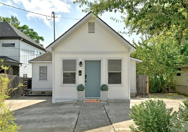Single family home for sale at 2107 Chicon St, Austin, TX 78722 | MLS# 6335900