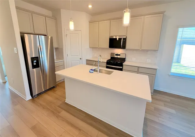 Photo 2 of Single family home for sale at 532 Fantail Dr, Georgetown, TX 78626 | MLS# 8909847 | Listing updated on 2026-10-23