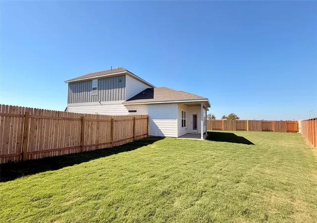 Photo 4 of Single family home for sale at 532 Fantail Dr, Georgetown, TX 78626 | MLS# 8909847 | Listing updated on 2026-10-23