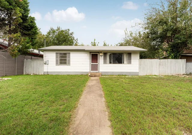Photo 3 of Single family home for sale at 13011 River Bnd #B, Austin, TX 78732 | MLS# 6169432 | Listing updated on 2026-10-22