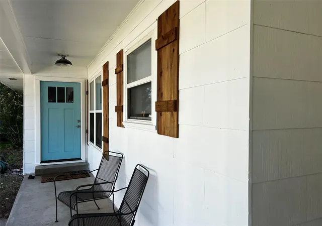 Photo 1 of Single family home for sale at 123 W Cedar St, La Grange, TX 78945 | MLS# 5840581 | Listing updated on 2026-10-17