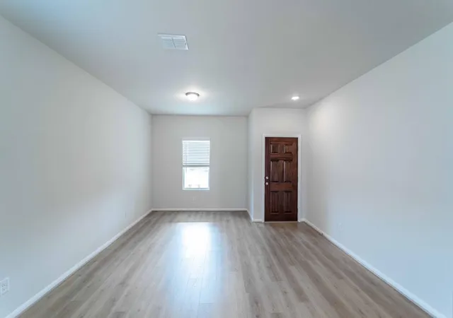 Photo 2 of Single family home for sale at 508 Bobcat Crk Dr, Jarrell, TX 76537 | MLS# 7282804 | Listing updated on 2026-10-18