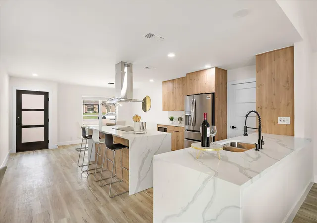 Photo 3 of Single family home for sale at 2927 Norwood Hl St, Austin, TX 78723 | MLS# 1731997 | Listing updated on 2026-10-24