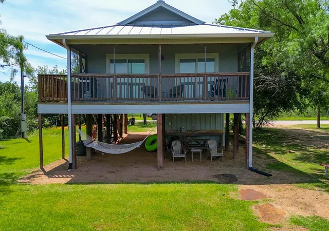Single family home for sale at 2433 County Rd 102, Llano, TX 78643 | MLS# 1790416