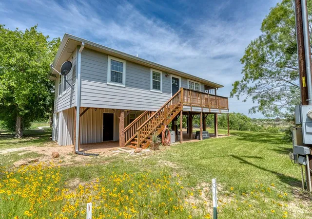 Photo 1 of Single family home for sale at 2433 County Rd 102, Llano, TX 78643 | MLS# 1790416 | Listing updated on 2026-10-29