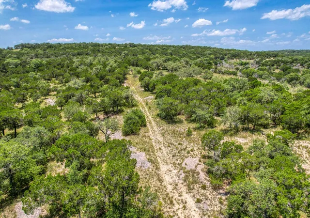 Photo 4 of House for sale at 6724 Singleton Bnd, Marble Falls, TX 78654 | MLS# 7881929 | Listing updated on 2026-10-16