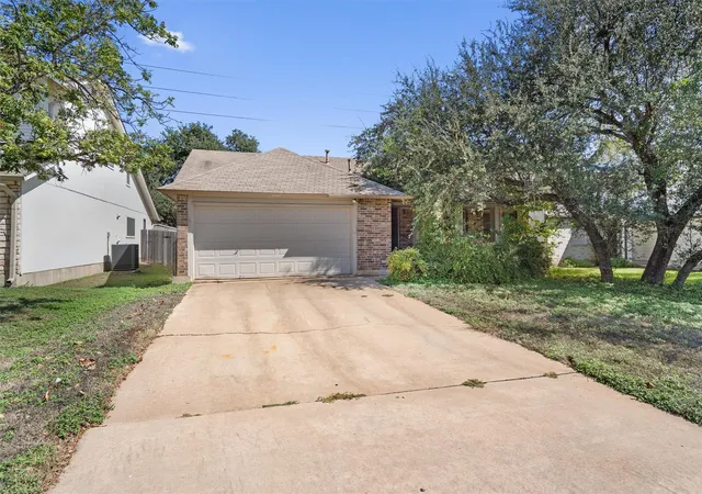 Photo 2 of Single family home for sale at 6700 Luckenbach Ln, Austin, TX 78729 | MLS# 5630267 | Listing updated on 2026-10-29