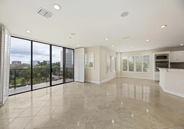 Photo 1 of Condo for sale at 40 N Interstate 35 Hwy #5A1, Austin, TX 78701 | MLS# 5612690 | Listing updated on 2026-10-17