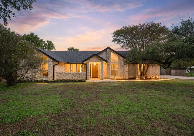 Photo 1 of Sale Pending at 509 W Esparada Dr, Georgetown, TX 78628 | MLS# 9062789 | Listing updated on 2026-10-20